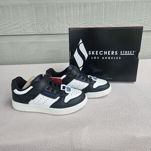 Skechers Quick Street Sneakers Boys Kid SZ 12 Black & White 405638L Hook & Loop